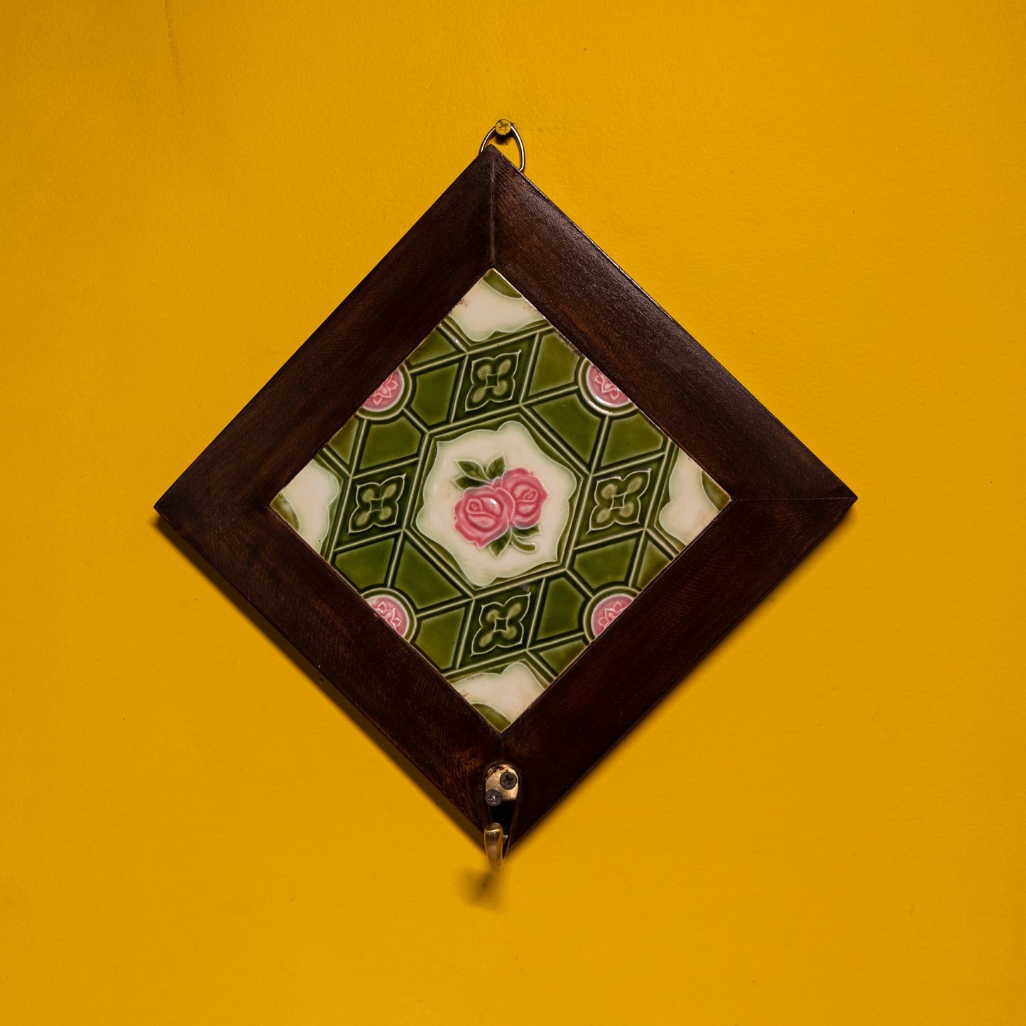 Hook wall hanger